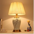 Modern Chinese retro ceramic table lamp simple American high-end living room villa bedroom bedside table lamp