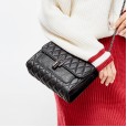 The new leather handbags small bag small fragrance wind linge chain litchi grain first layer leather bag fashion shoulder messenger