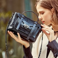 Leather handbags new retro crocodile pattern lock messenger bag handbag fashion shoulder messenger bag