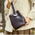 Bag women bag new Korean version of spring and summer fashion leather bucket bag shoulder tide wild messenger bag