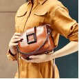 New Korean version of oil wax leather large capacity chain square buckle bag shoulder messenger leather female bag wild small square bag