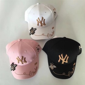 New tide brand baseball cap wild solid color hat small bee casual couple men and women shade cap