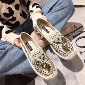 Early spring new fashion casual lazy shoes female wild rhinestone flat bottom shoes straw fisherman shoes female