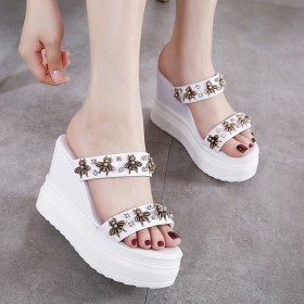 New high-heeled thick bottom sandals and slippers female summer fashion hundred sponge cake bee shoes rhinestone waterproof platform tide