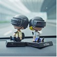 Battlefield couple car decoration shaking head doll Darjeeling car decoration mobile phone holder aromatherapy high temperature resistant base